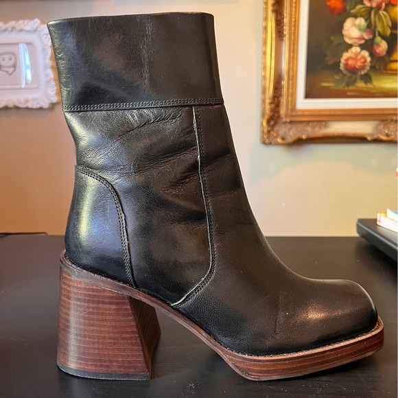 ASOS Design Platform Heel Leather Boots - Picture 2 of 6